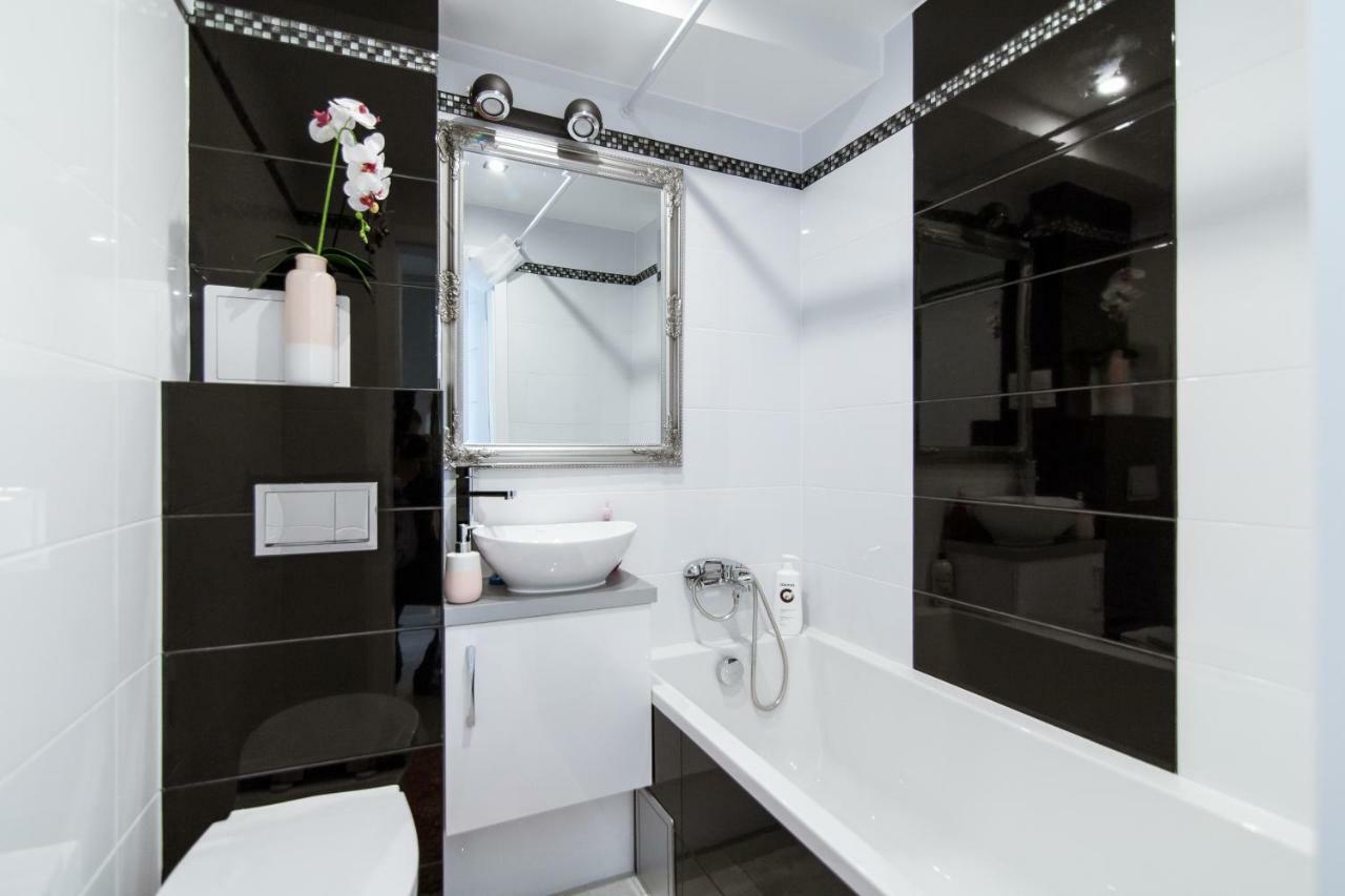 Apartament Exclusive Centrum ビャウィストク エクステリア 写真