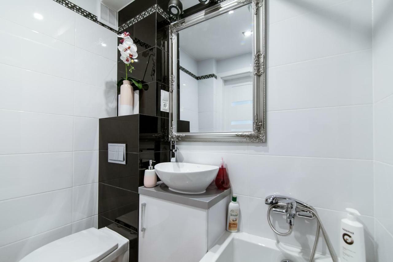 Apartament Exclusive Centrum ビャウィストク エクステリア 写真