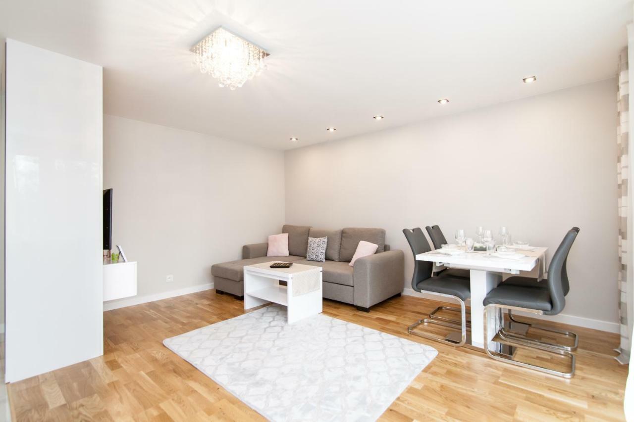 Apartament Exclusive Centrum ビャウィストク エクステリア 写真